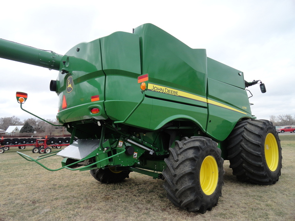 2024 John Deere S770 Combine