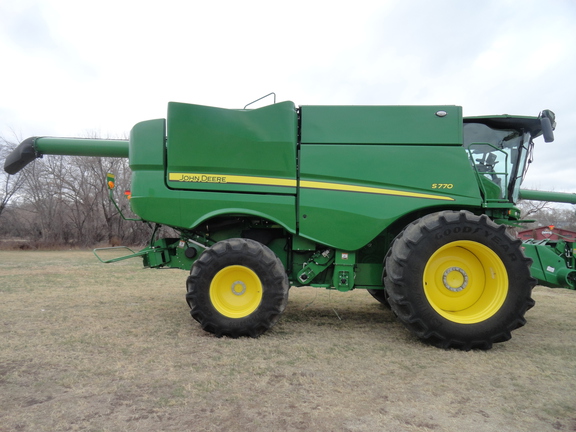 2024 John Deere S770 Combine