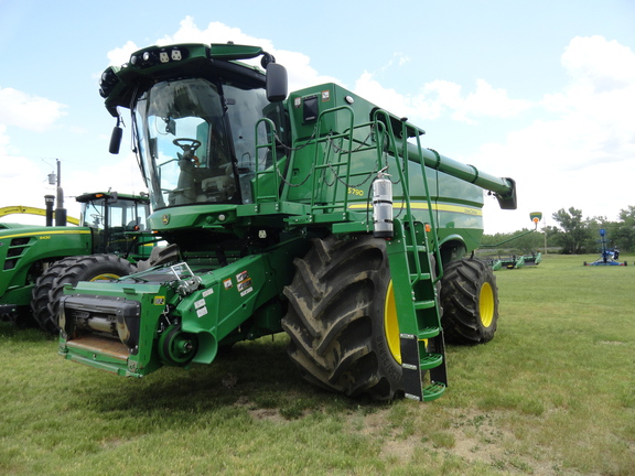 2024 John Deere S790 Combine