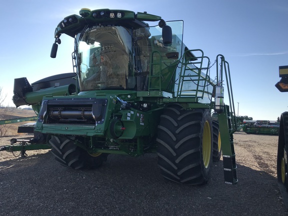 2024 John Deere S770 Combine