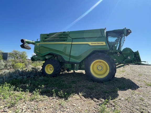 2024 John Deere X9 1000 Combine