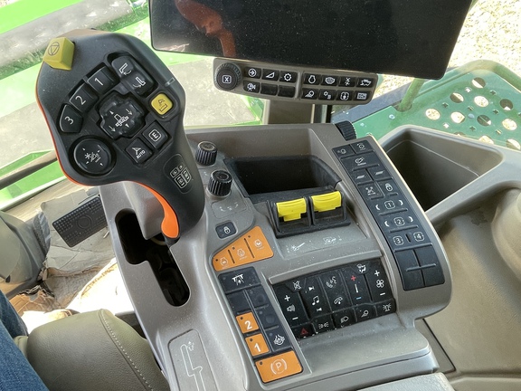 2024 John Deere X9 1000 Combine