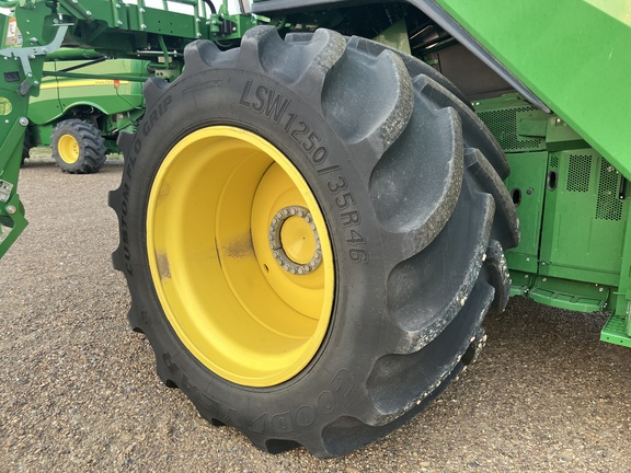 2024 John Deere X9 1000 Combine