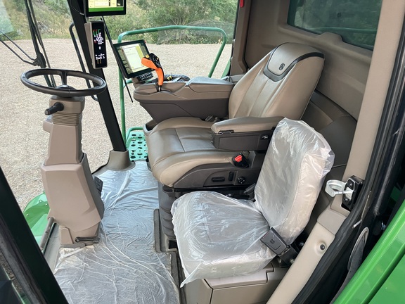 2024 John Deere X9 1000 Combine
