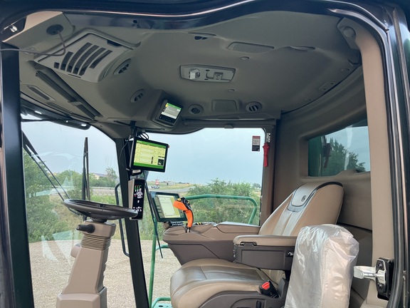 2024 John Deere X9 1000 Combine