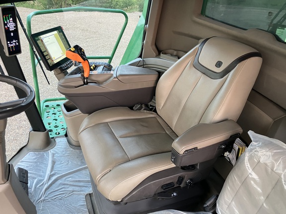 2024 John Deere X9 1000 Combine