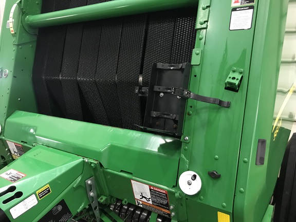 2018 John Deere 560M Baler/Round