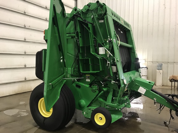 2018 John Deere 560M Baler/Round