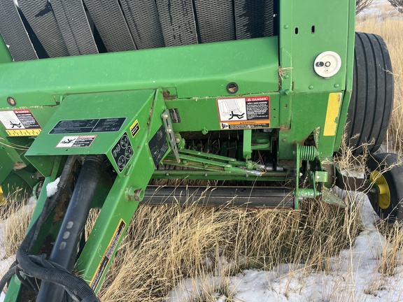 2010 John Deere 568 Baler/Round