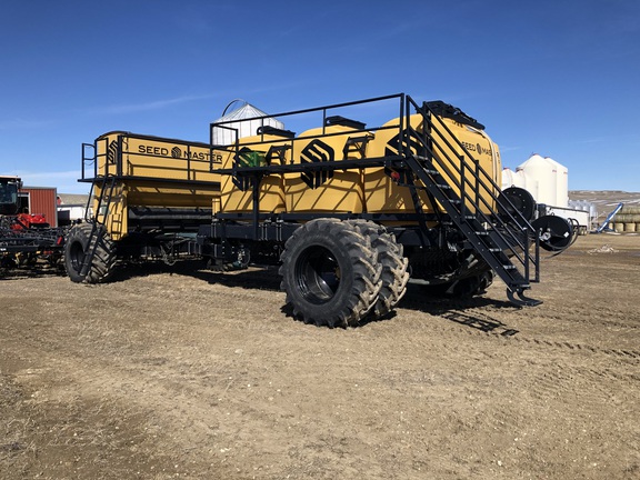 2016 Seed Master 8012 / Nova 780 Air Seeder