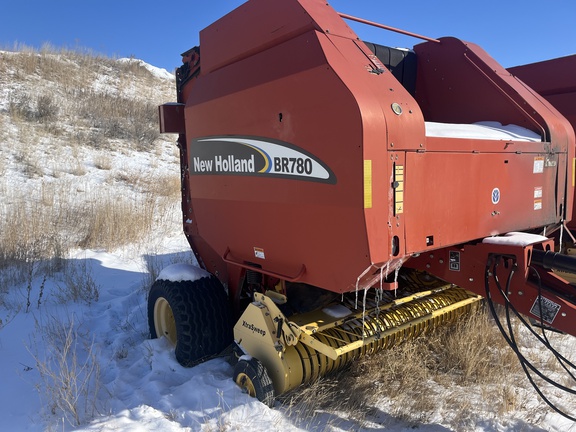 2004 New Holland BR780 Baler/Round