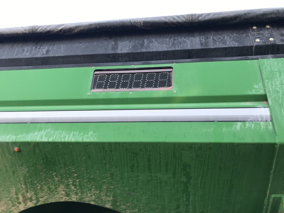 2024 Brent 2098 Grain Cart