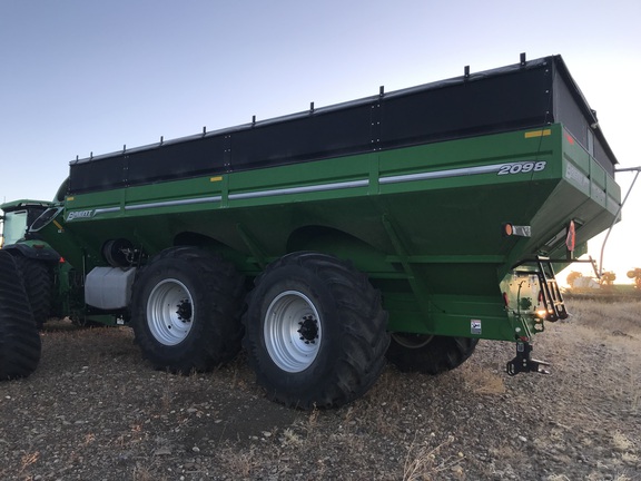 2024 Brent 2098 Grain Cart