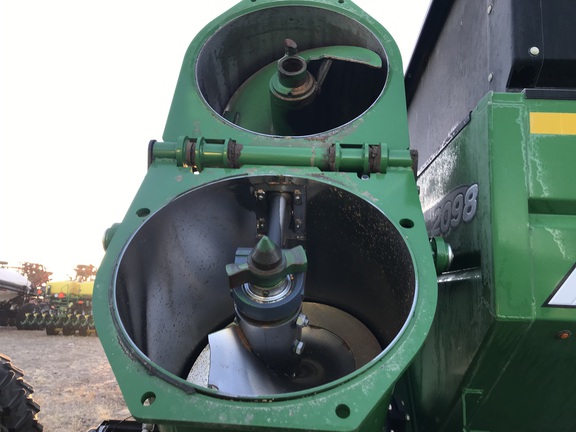 2024 Brent 2098 Grain Cart