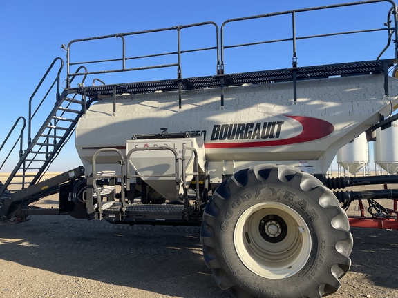 2015 Bourgault 3320/L7550 Air Seeder