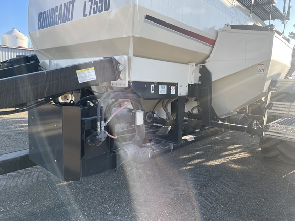 2015 Bourgault 3320/L7550 Air Seeder