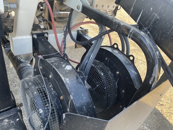 2015 Bourgault 3320/L7550 Air Seeder