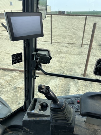 2023 John Deere 324L Compact Utility Loader