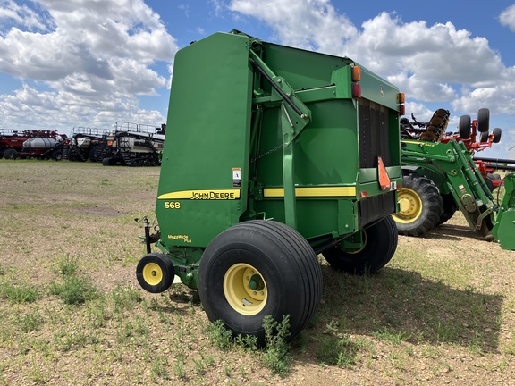2010 John Deere 568 Baler/Round