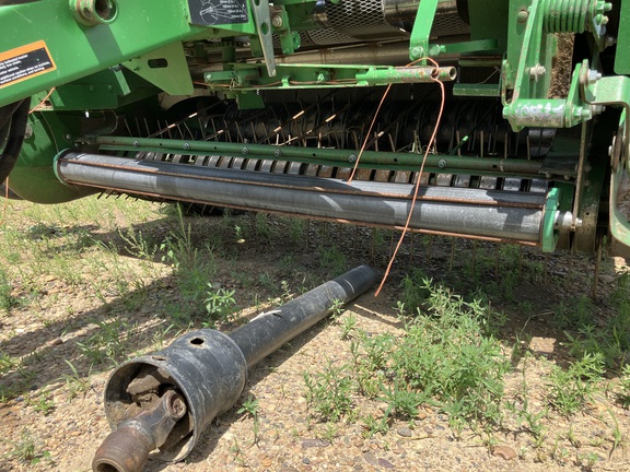 2010 John Deere 568 Baler/Round