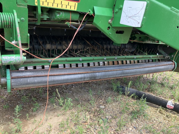 2010 John Deere 568 Baler/Round