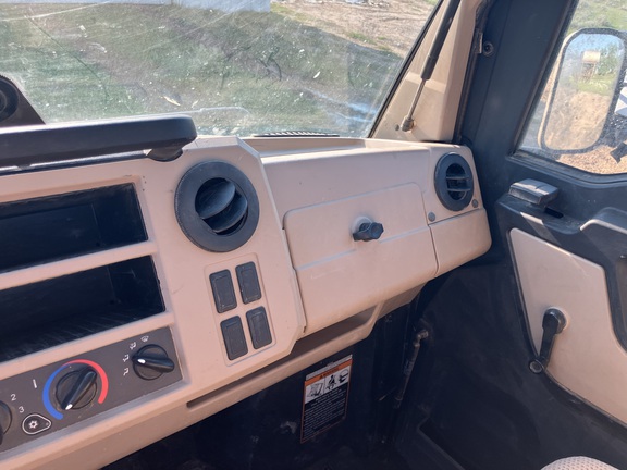 2019 John Deere XUV 835R ATV