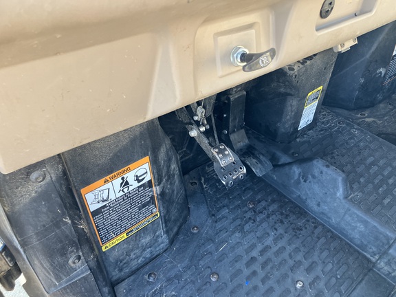 2019 John Deere XUV 835R ATV