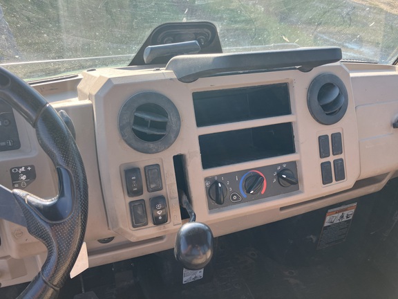 2019 John Deere XUV 835R ATV