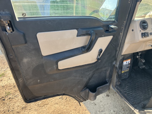 2019 John Deere XUV 835R ATV