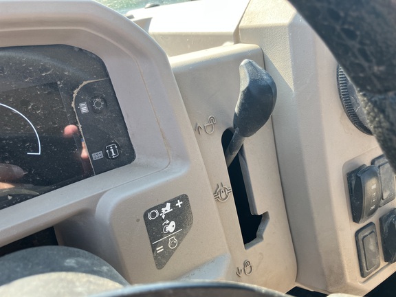 2019 John Deere XUV 835R ATV