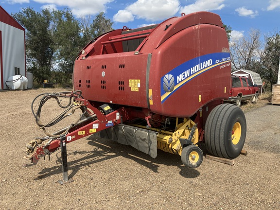 2017 New Holland Rollbelt 560 Baler/Round