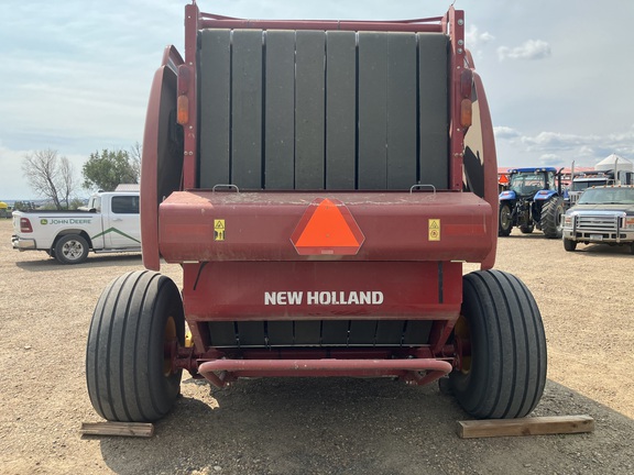 2017 New Holland Rollbelt 560 Baler/Round