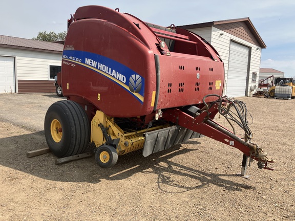 2017 New Holland Rollbelt 560 Baler/Round