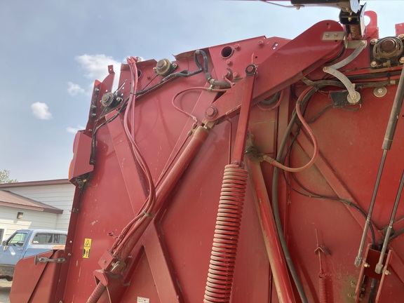 2017 New Holland Rollbelt 560 Baler/Round