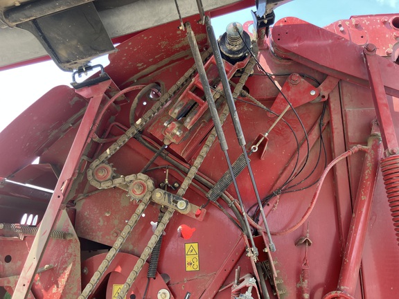 2017 New Holland Rollbelt 560 Baler/Round