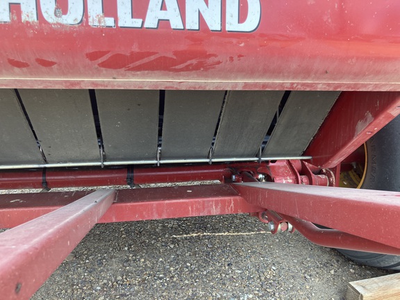 2017 New Holland Rollbelt 560 Baler/Round