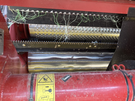 2017 New Holland Rollbelt 560 Baler/Round