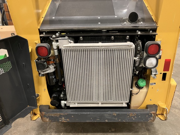 2022 John Deere 318G Skid Steer Loader