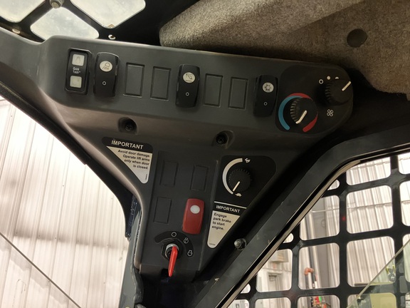 2022 John Deere 318G Skid Steer Loader