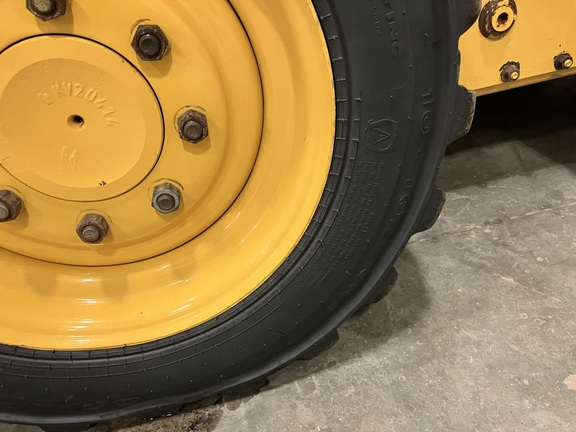 2022 John Deere 318G Skid Steer Loader