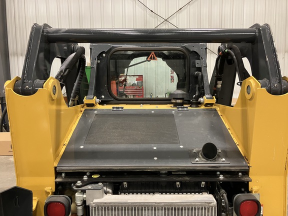 2022 John Deere 318G Skid Steer Loader