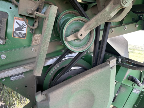 2017 John Deere S680 Combine