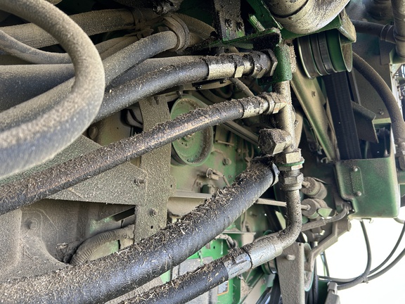 2017 John Deere S680 Combine