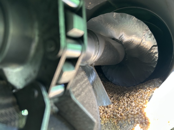 2017 John Deere S680 Combine