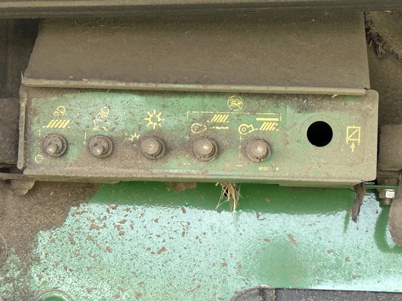 2017 John Deere S680 Combine