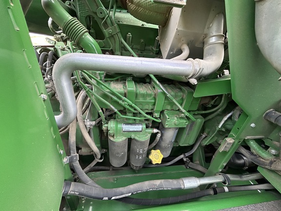 2017 John Deere S680 Combine