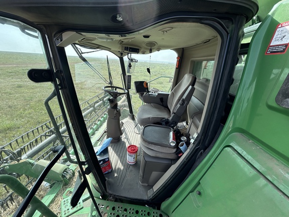2017 John Deere S680 Combine