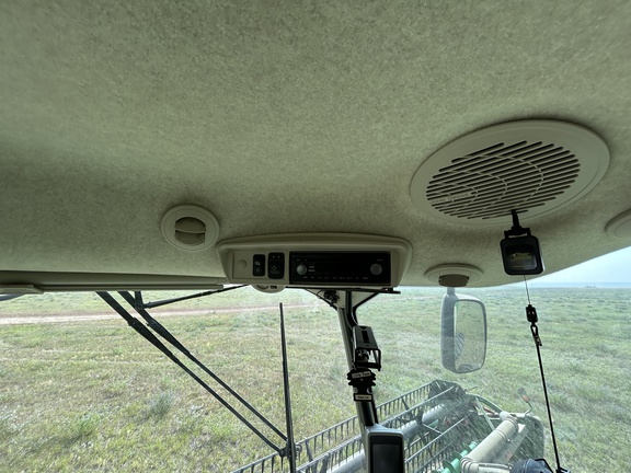 2017 John Deere S680 Combine