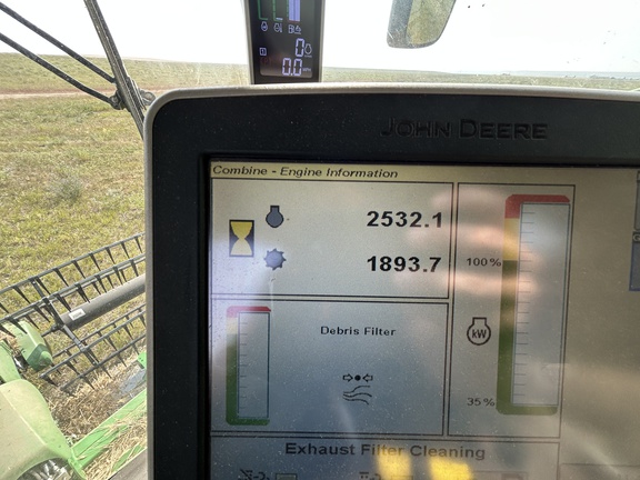 2017 John Deere S680 Combine