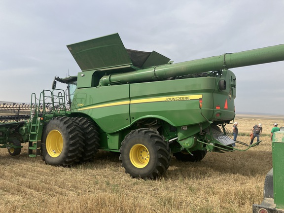 2024 John Deere S790 Combine